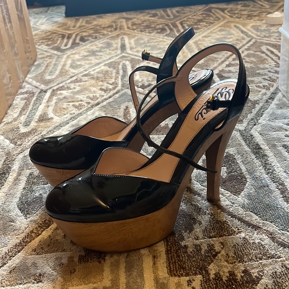 Gucci platform black heels - Picture 2 of 5